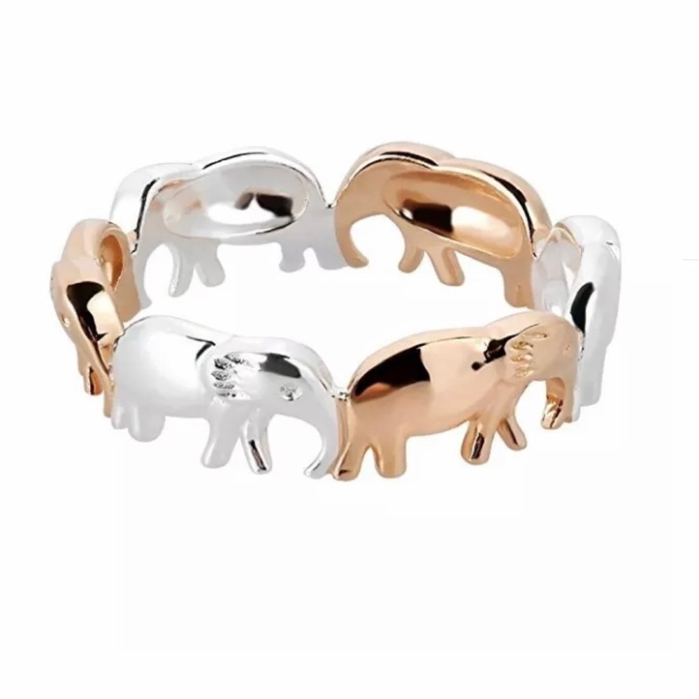 NWT Lucky Elephant Ring